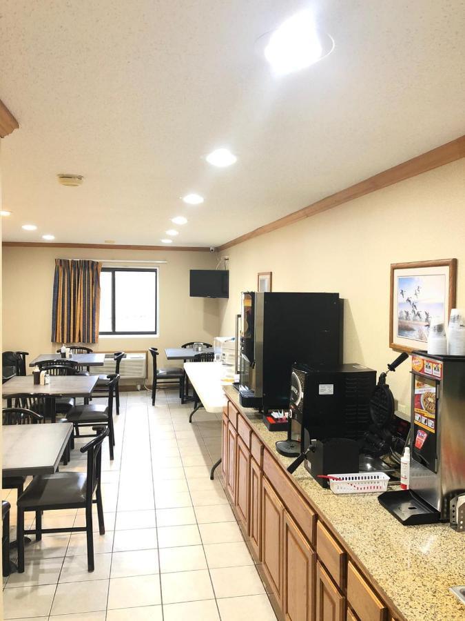Denison Inn And Suites Exterior photo